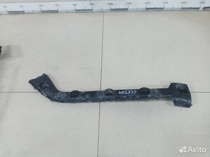 Кронштейн заднего бампера правый Skoda Octavia A7 2013