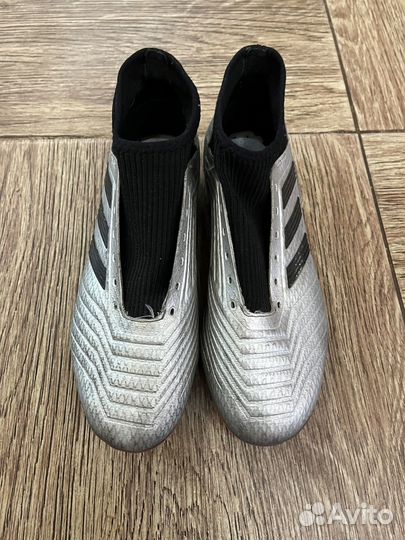 Бутсы adidas predator