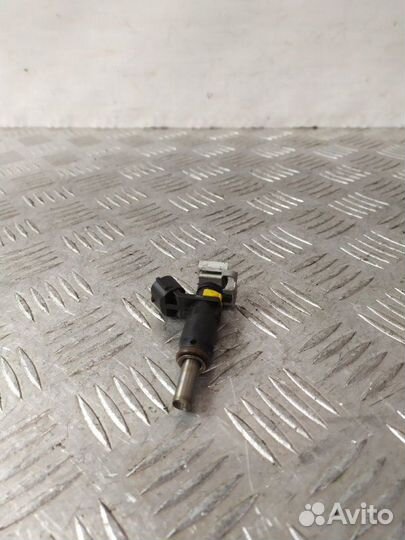 Форсунка Peugeot 308 универсал 1.6 EP6 2010