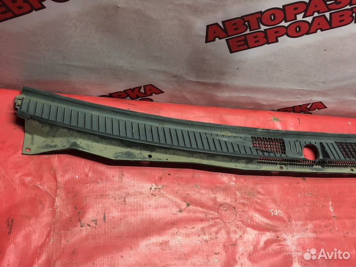 Жабо митсубиши паджеро 3