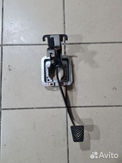 Педаль Mitsubishi Lancer IX