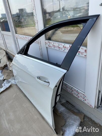 Передняя левая дверь Mercedes Benz w212 белая до