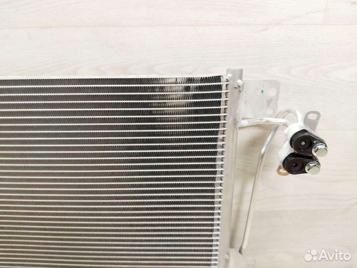 Радиатор кондиционера Volkswagen Transporter T5
