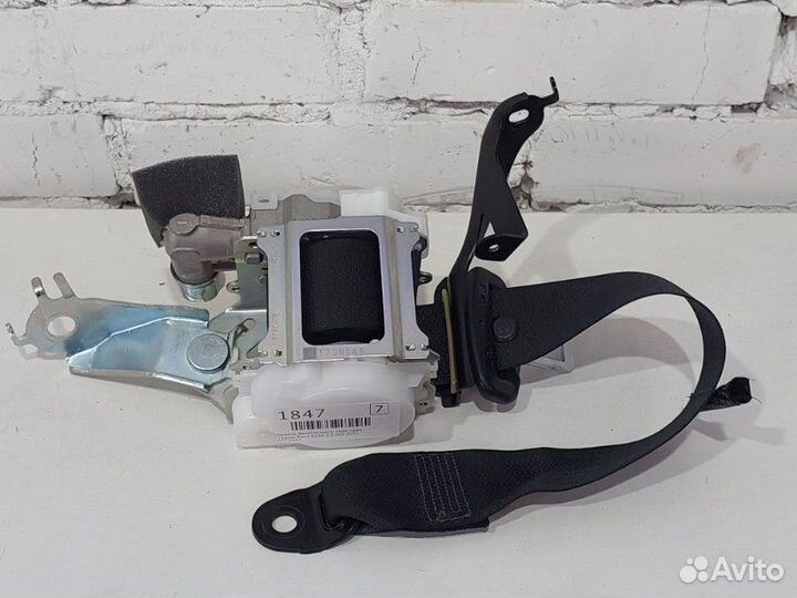 Ремень безопасности задний правый Toyota Rav4 XA50