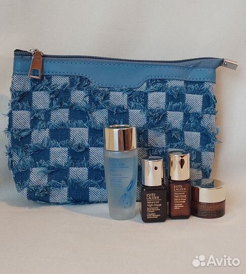 Набор косметики Estee Lauder с кометичкой