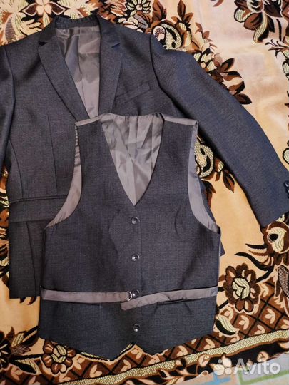 Костюм на мальчика тройка