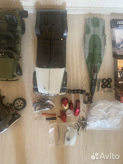 Продам не достроенные модели УАЗ 469,Волга М-21