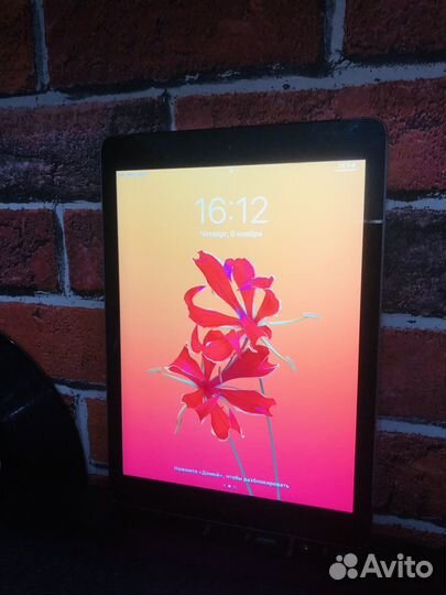 Apple iPad Air 64GB Cell(Sim) SG