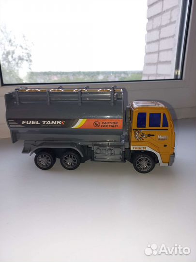 Детская машина для мальчика