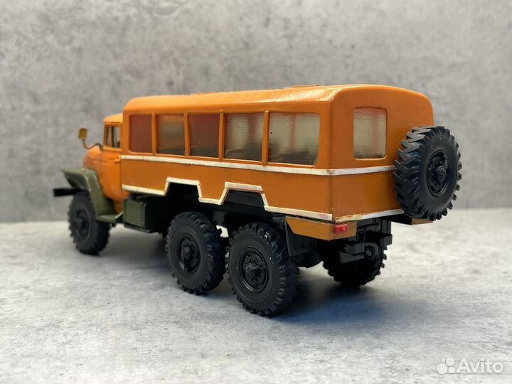 Коллекционная модель Урал-4320 Вахта Элекон 1:43