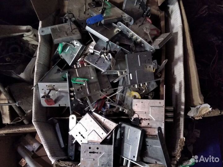 Замки дверные врезные