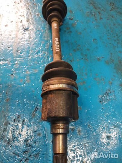 Левый привод Ford Focus 2 седан sida 2008