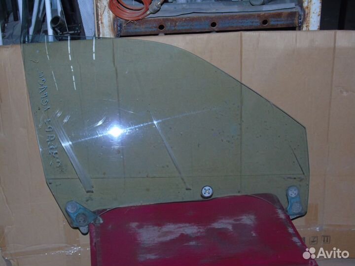 Subaru Legacy 1995 г/в стекло двери