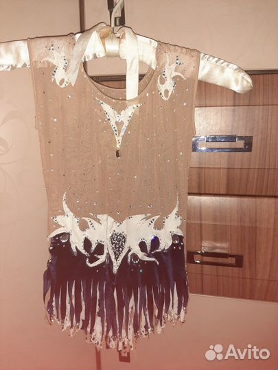 Купальник для художественной гимнастики