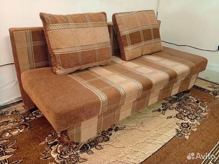 Диван еврокнижка