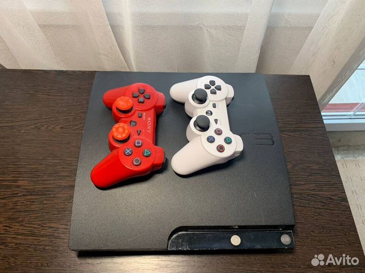 Продаю прошитую PS3 Slim