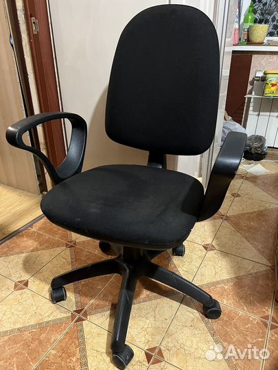 Компьютерное кресло