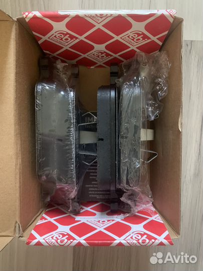 Тормозные колодки Volvo XC60 (передние)