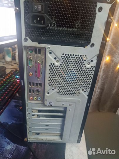Старый игровой системный блок (без видеокарты)