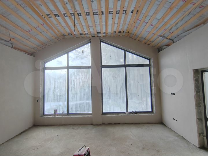 Дом 112,5 м² на участке 6,4 сот.