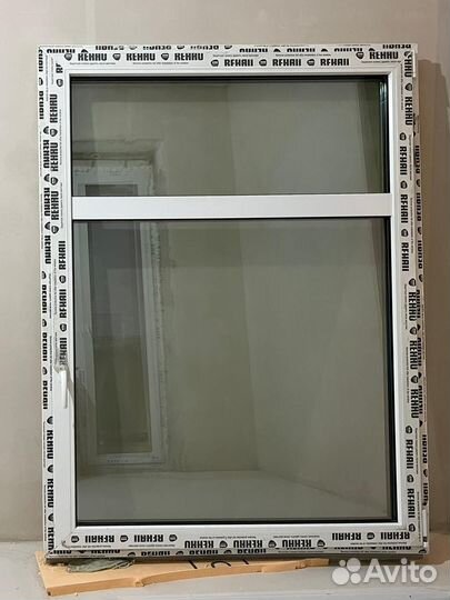 Окно пластиковое Rehau