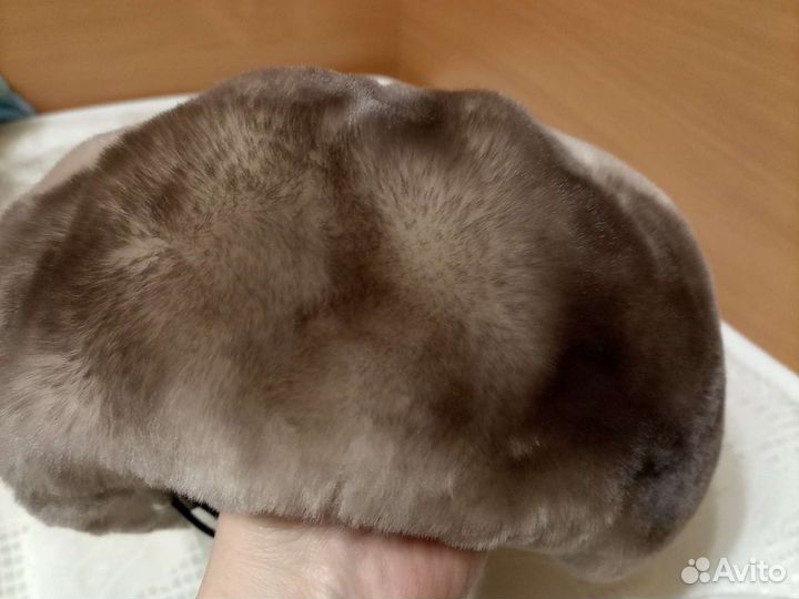 Меховая женская беретка