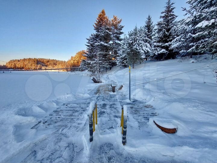 Коттедж 220 м² на участке 1,7 га