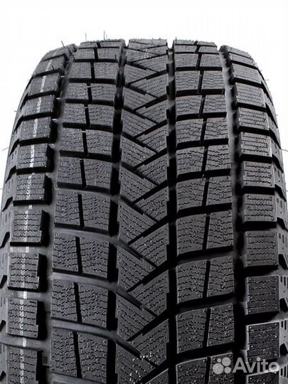 Tourador Winter Pro TSS1 215/55 R18 95T