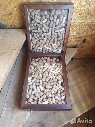 Дизайнерская копилка для винных пробок