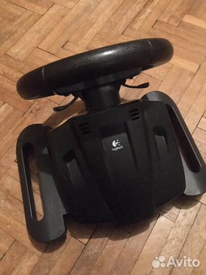 Игровой руль Logitech Driving Force Wireless