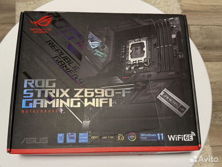 Материнская плата ROG strix Z660-F gaming wifi