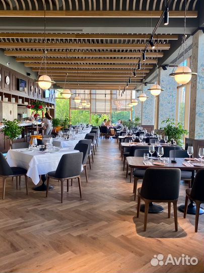 Помощник бармена