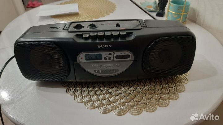 Радиоприемник sony
