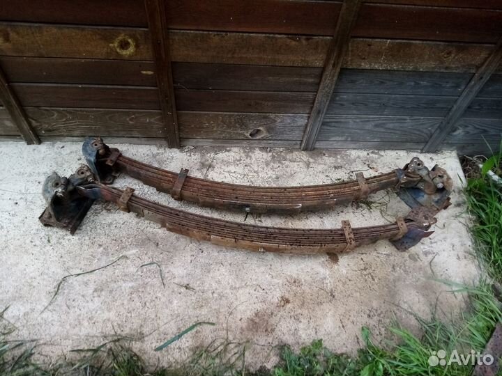 Рессоры с опорными узлами