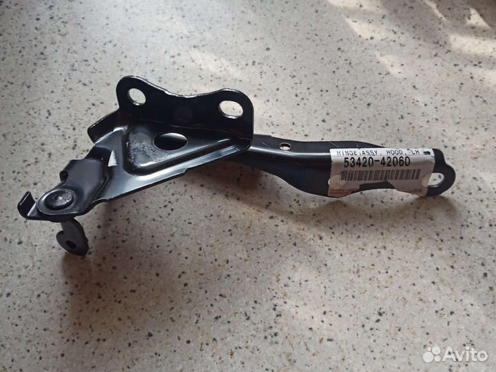 Rav 4 петля капота