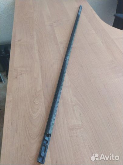 Молдинг стекла передний правый Volkswagen Passat