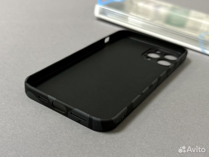 Чехол на iPhone 12 Pro Max Kaws