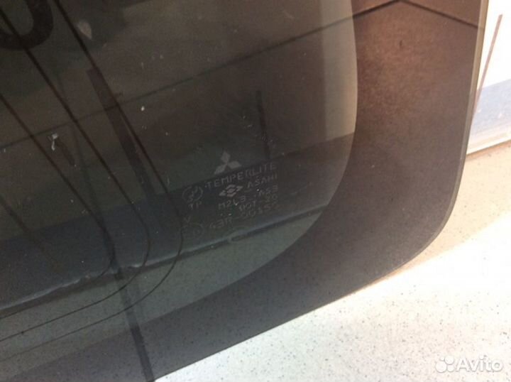 Стекло кузовное открывающееся (форточка) заднее