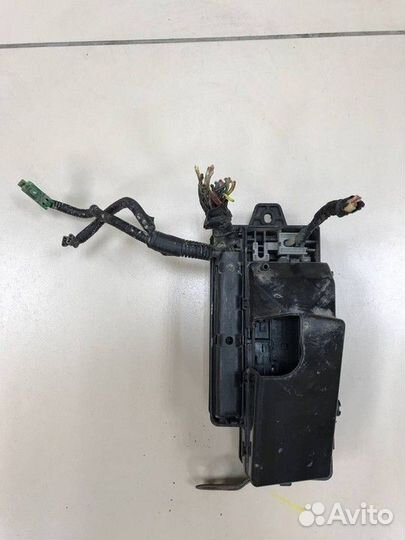 Блок предохранителей (подкапотный) Subaru Legacy