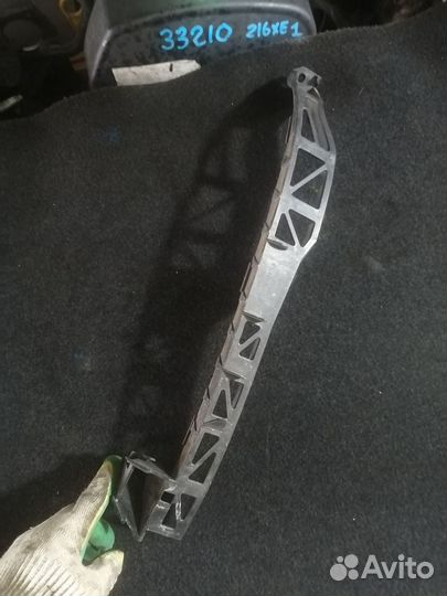 Кронштейн фары левый Mazda 3 BK хэтчбек