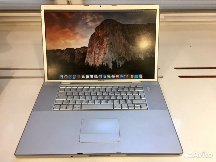 Apple MacBook Pro (17 дюймов конец 2009)
