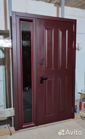 Дверь широкая двустворчатая не стандартная входная