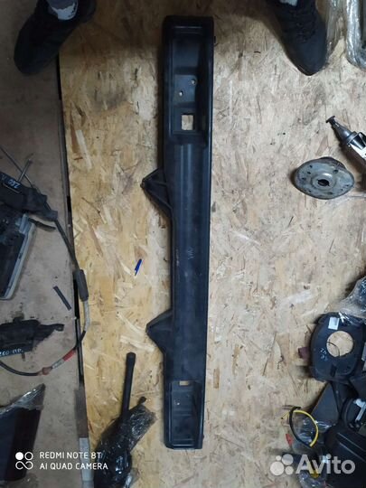 Усилитель заднего бампера land rover Freelander