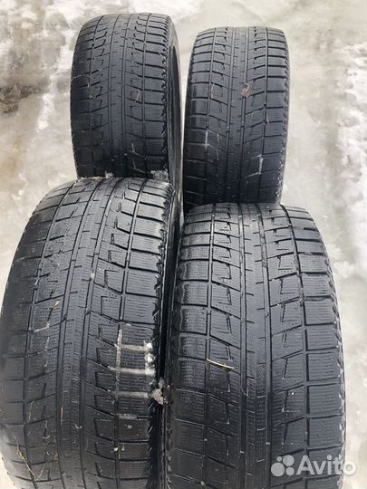 Bridgestone Blizzak Revo2 235/50 R18 97