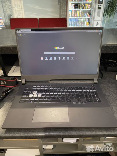 Ноутбук Asus rog strix