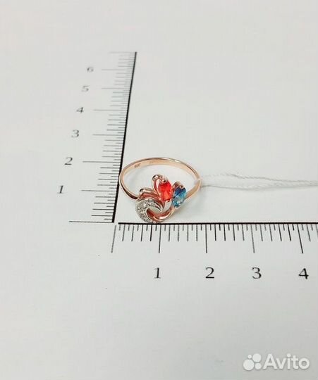 Золотое кольцо с камнем 17р
