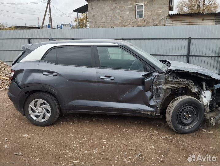 Hyundai Creta 1.6 МТ, 2022, битый, 20 000 км