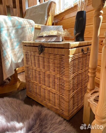Сундук плетеный на каркасе