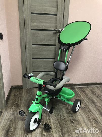 Детский трехколесный велосипед с тентом