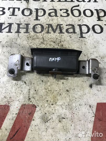 Ручка открывания багажника Nissan Pathfinder